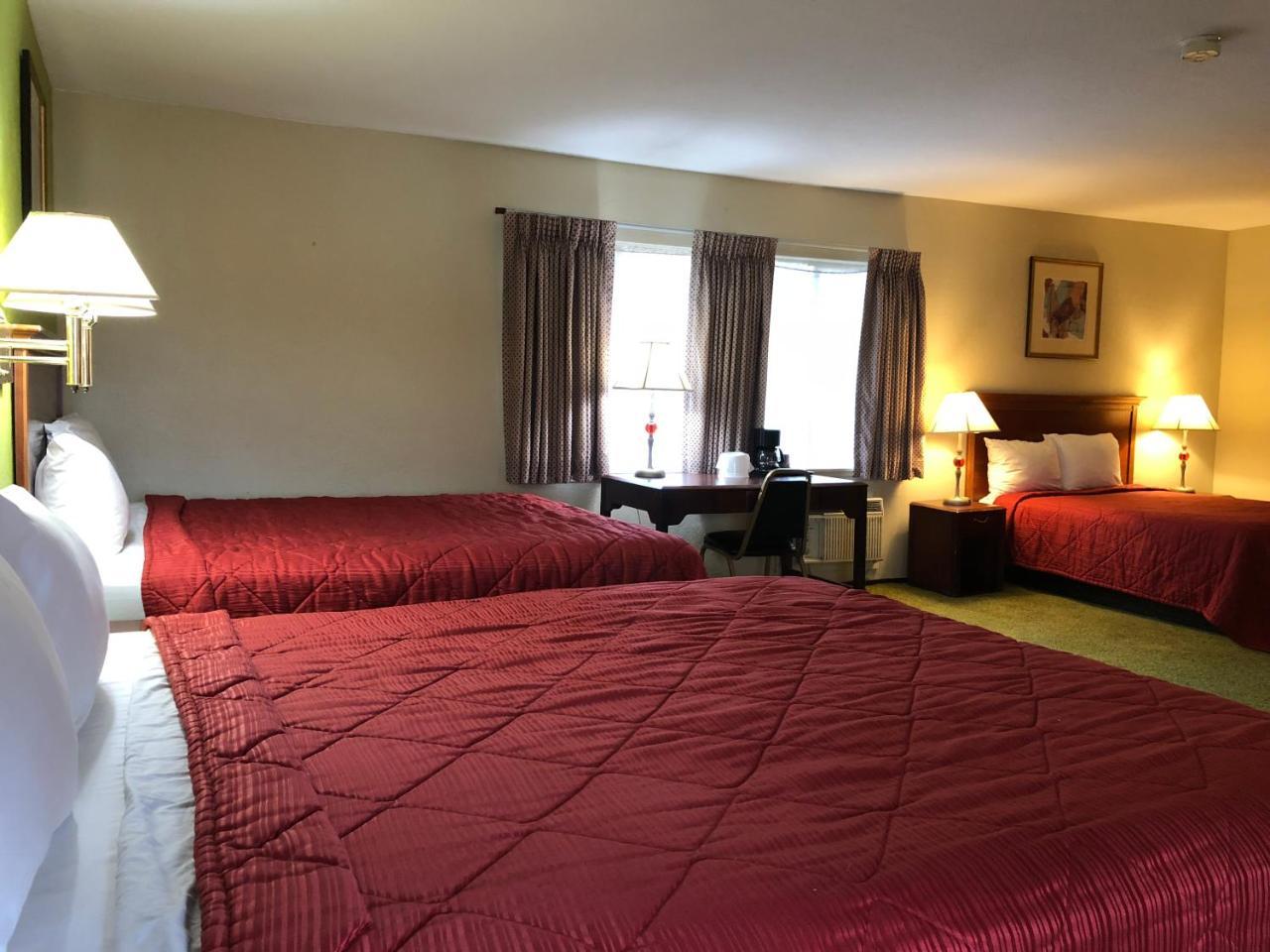 Red Bluff Inn Eksteriør bilde